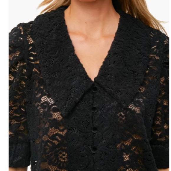 Black Anytime Any Lace Top
BB DAKOTA - Picture 4 of 10